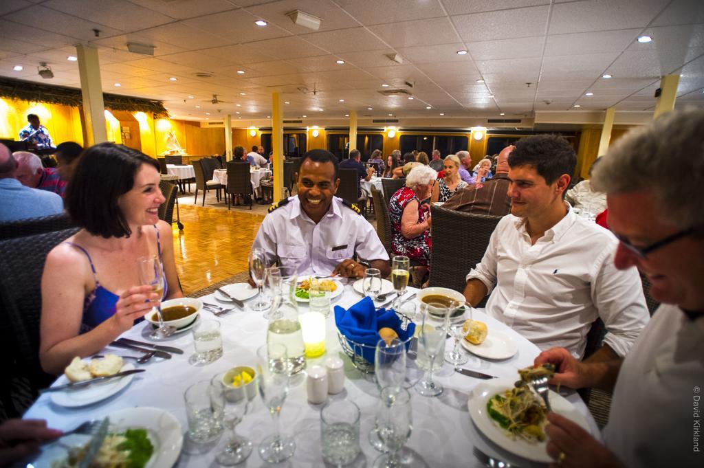 Captain Cook Cruises Fiji Insel Denarau Exterior foto